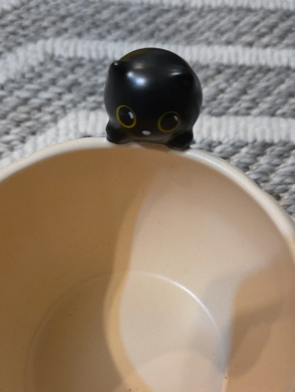 LAST SET-Starbucks Mug with Black Cat Accent & Cat Barista Key Chain